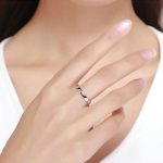 Strieborný prsteň v klasickom štýle, poplatinovaný, veľkosť 7