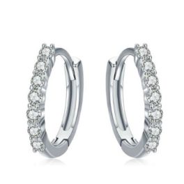 Strieborný náušnicový kruh s bielym kryštálom