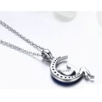Strieborný náhrdelník so šťastnou vílou