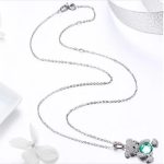 Strieborný náhrdelník s medvedíkom