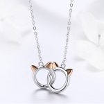 Strieborný náhrdelník s dvojitou hlavou mačky