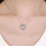 Strieborný náhrdelník s krištáľovou špirálou