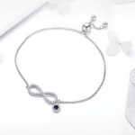 Strieborný náramok so znakom nekonečna zdobený kryštálmi