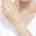 Strieborný náramok s krištáľovými kvapkami