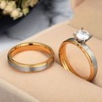 Pánsky snubný prsteň z nehrdzavejúcej ocele so zlatými pásikmi, veľkosť 10