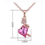 Náhrdelník s kvetinovým príveskom srdiečka, zdobený kryštálmi Swarovski, ružová