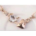 Náhrdelník s príveskom kvetinové srdce, zdobený kryštálmi Swarovski, biela