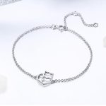 Strieborný náramok s mačkou