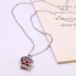 Náhrdelník s príveskom v tvare hviezdy, český krištáľ, červený