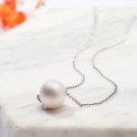 Náhrdelník s príveskom z pravej perly