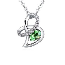   Náhrdelník s príveskom srdiečko zdobený kryštálmi Swarovski, peridot