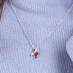 Náhrdelník s príveskom srdiečko zdobený kryštálmi Swarovski, červená