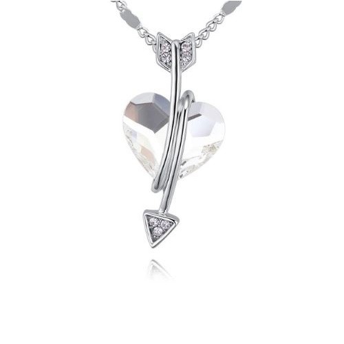 Náhrdelník s príveskom šípové srdce, zdobený kryštálmi Swarovski, biela