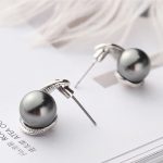 Súprava perlového náhrdelníka a náušníc zdobená kryštálmi Swarovski, čierna