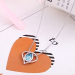 Náhrdelník s príveskom srdiečko, zdobený kryštálmi Swarovski, akvamarín