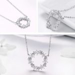 Strieborný náhrdelník s kvetinovým venčekom