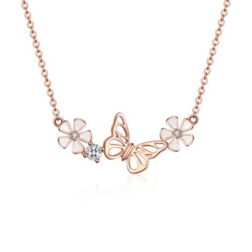 Ezüst nyaklánc pillangóval