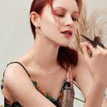 Ezüst nyaklánc pillangóval