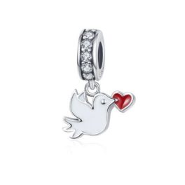 Strieborný prívesok holubica so zirkónovým kryštálom