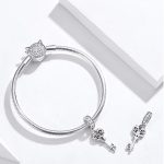 Strieborný prívesok na kľúče so zirkónovým kryštálom