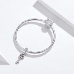 Strieborný prívesok na kľúče so zirkónovým kryštálom