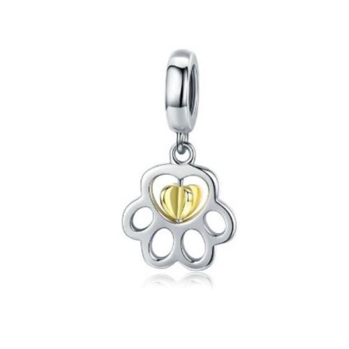 Strieborné kúzlo, psie labky