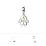 Strieborný charm, psia labka