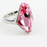 Prsteň v tvare diamantu, svetloružový, zdobený kryštálmi Swarovski, 8