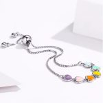 Ezüst karkötő színes szívekkel