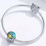 Strieborné kúzlo s veľrybou