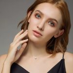 Strieborný náhrdelník s priesvitným perlovým príveskom