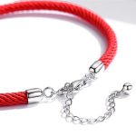Strieborný náramok s tenkým povrazom, červený