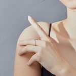 Strieborný prsteň v tvare srdca, veľkosť 8