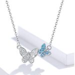 Strieborný náhrdelník s dvoma motýlikmi