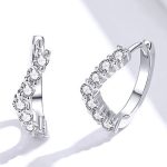 Strieborné náušnice v tvare V