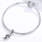 Strieborné dino kúzlo