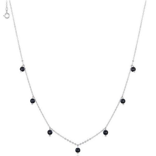 Strieborný náhrdelník s čiernymi perlami