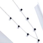 Strieborný náhrdelník s čiernymi perlami