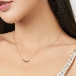 Strieborný náhrdelník s príveskom netopier