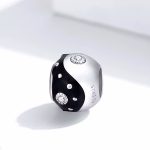 Ezüst charm, jin-jang