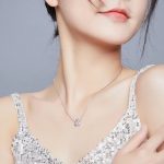 Strieborný náhrdelník s príveskom lienka