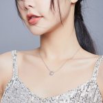 Strieborný náhrdelník s príveskom lienka