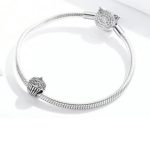 Strieborné kúzlo, žaluď