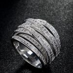 Prsteň striebornej farby so zirkónovými kameňmi, 6