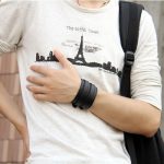 Široký punkový náramok, kožený, čierny, s dvojitou prackou