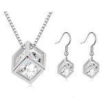 Súprava náušníc a náhrdelníka v tvare kocky, biela