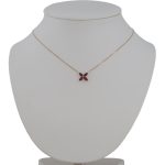 Náhrdelník zo 14k zlata s červeným štvorlístkovým kvetom