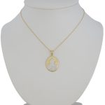Prívesok zo 14k zlata, oválny, s Máriiným dieťaťom