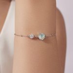 Ezüst karkötő rózsával