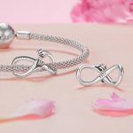 Ezüstcharm, végtelen ölelés